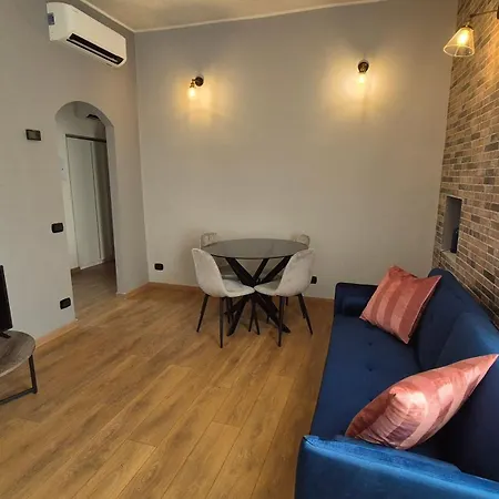 Apartment 15